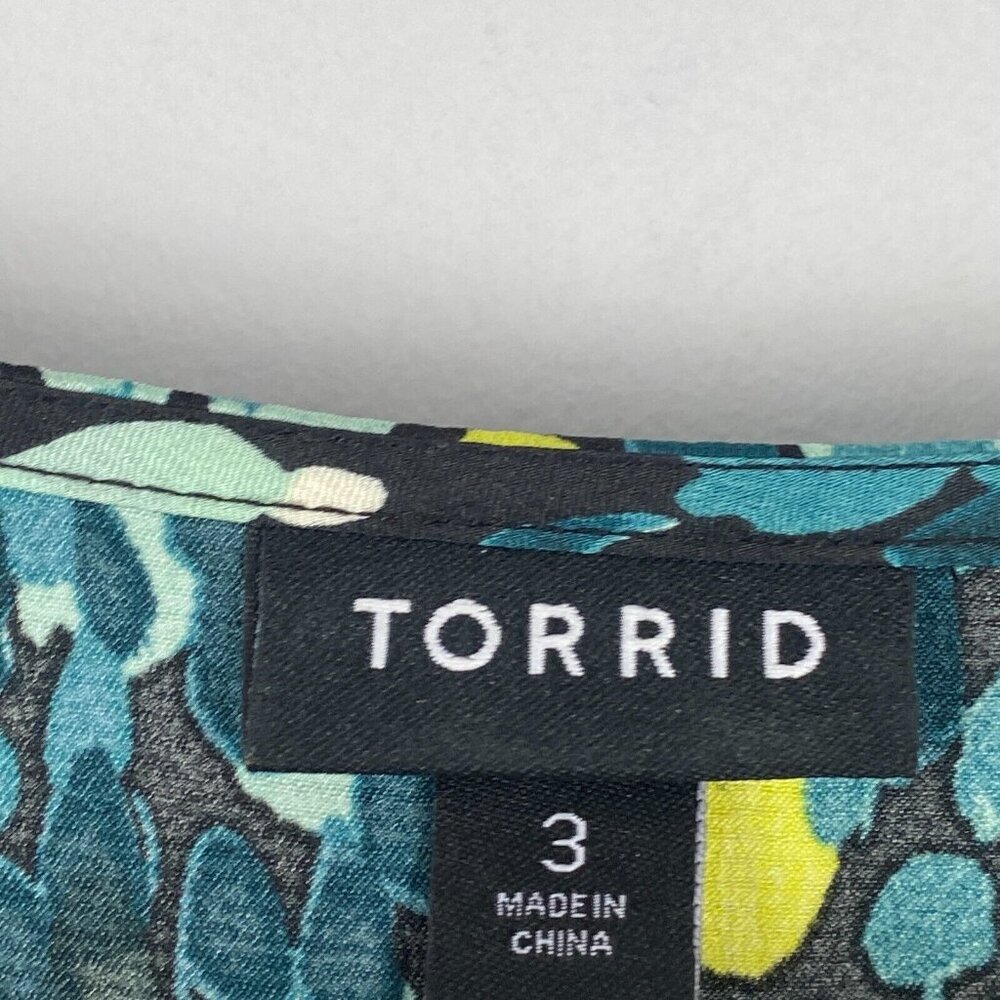 Torrid Midi Bubble Charm Flutter Sleeve Wrap Dres… - image 4